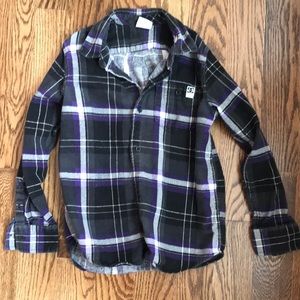 DC girl’s button down shirt size small.